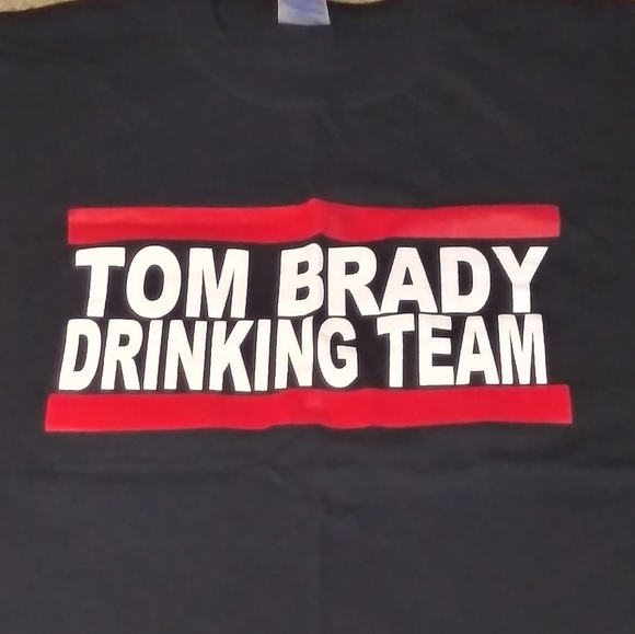 "Tom Brady drinking team" - Picture 1 of 3